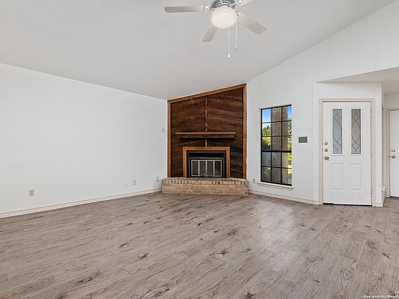 4th image of 711 BRIARBEND DR