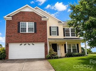 1922 Leesburg Dr, Clover, SC 29710