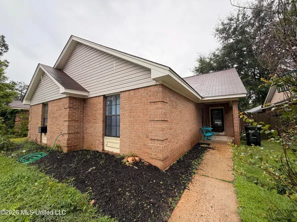 19 Ashland Ave, Brandon, MS 39047