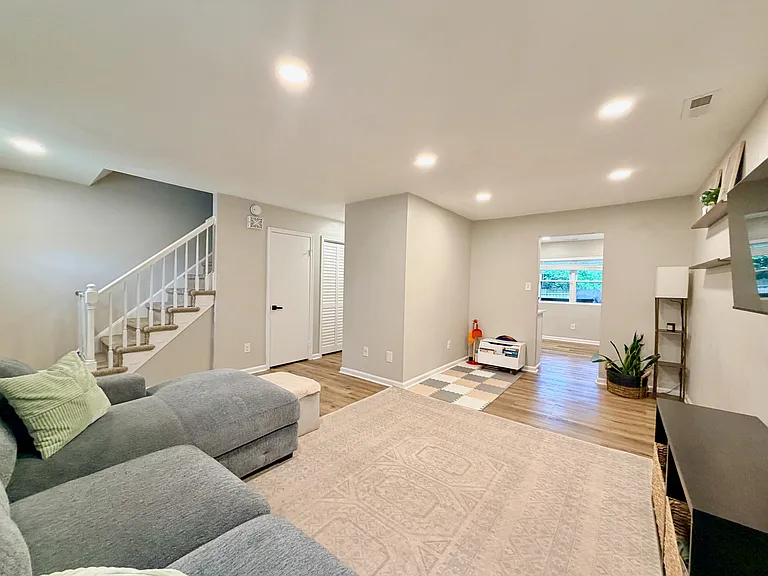 326 Harrier St — Photo 5
