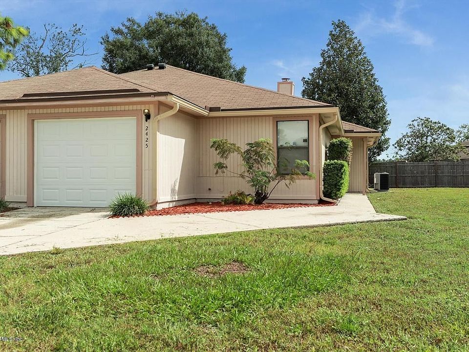 1st image of 2425 Ironstone Dr E