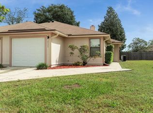 2425 Ironstone Dr E, Jacksonville, FL 32246