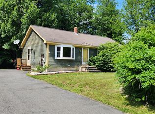 3 Winterberry Dr, Gorham, ME 04038