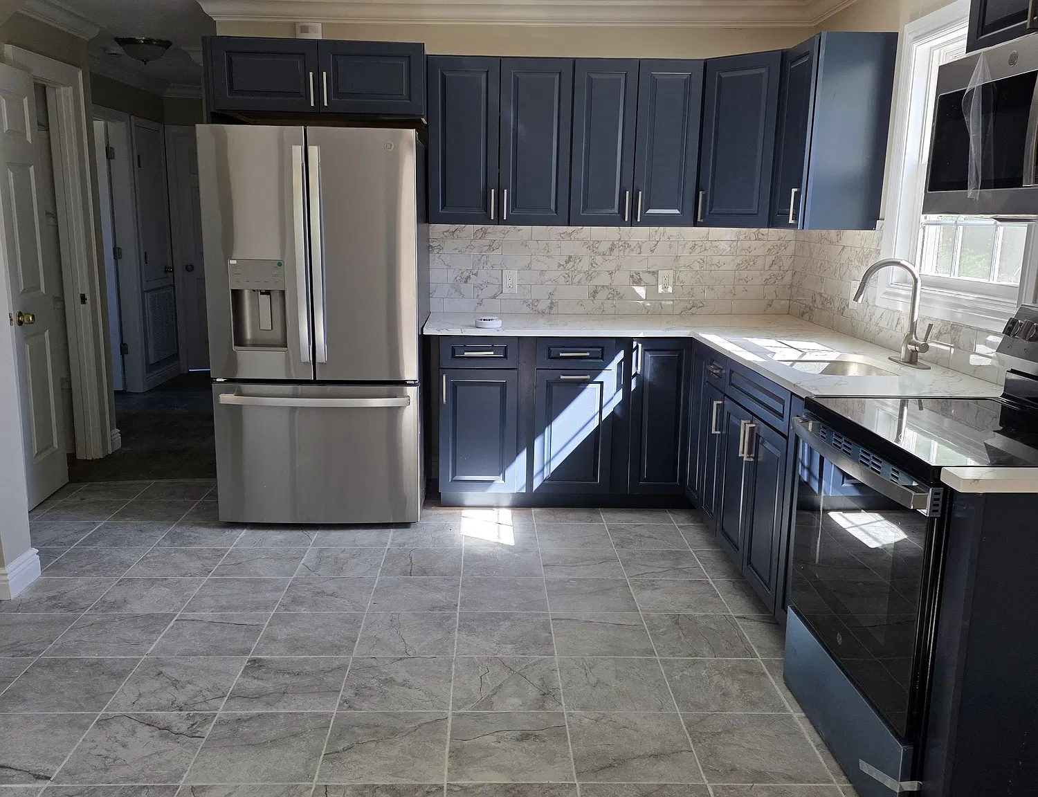 3 bed, $3,995 — Photo 2