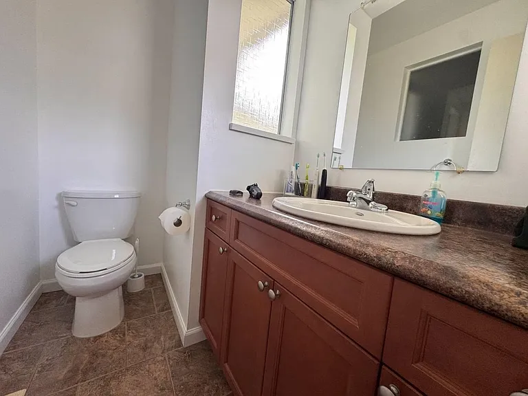 21946 Cliff Pl — Photo 15