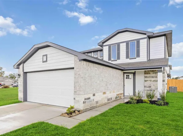 819 Clear Valley Ln, Dayton, TX 77535