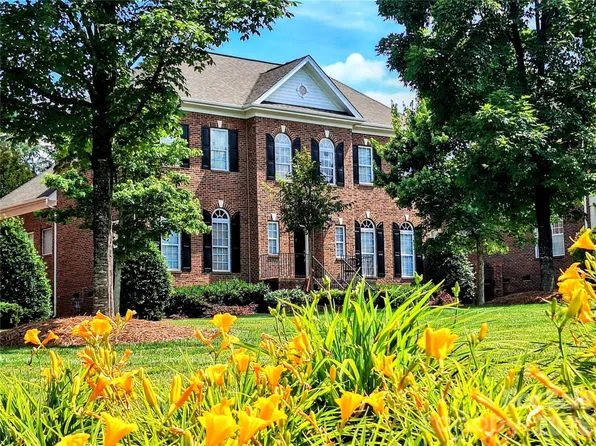 232 Hawthorne Park Ave, Belmont, NC 28012