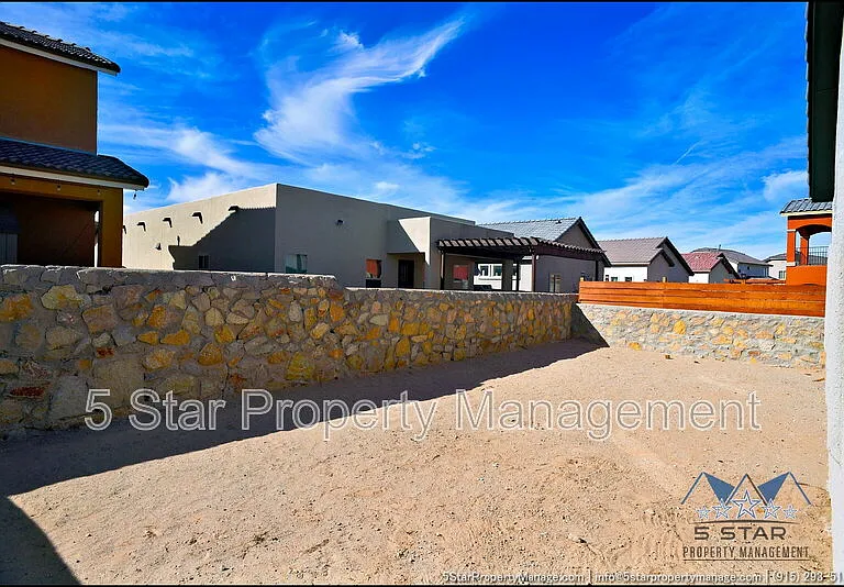 781 Croxdale St — Photo 40