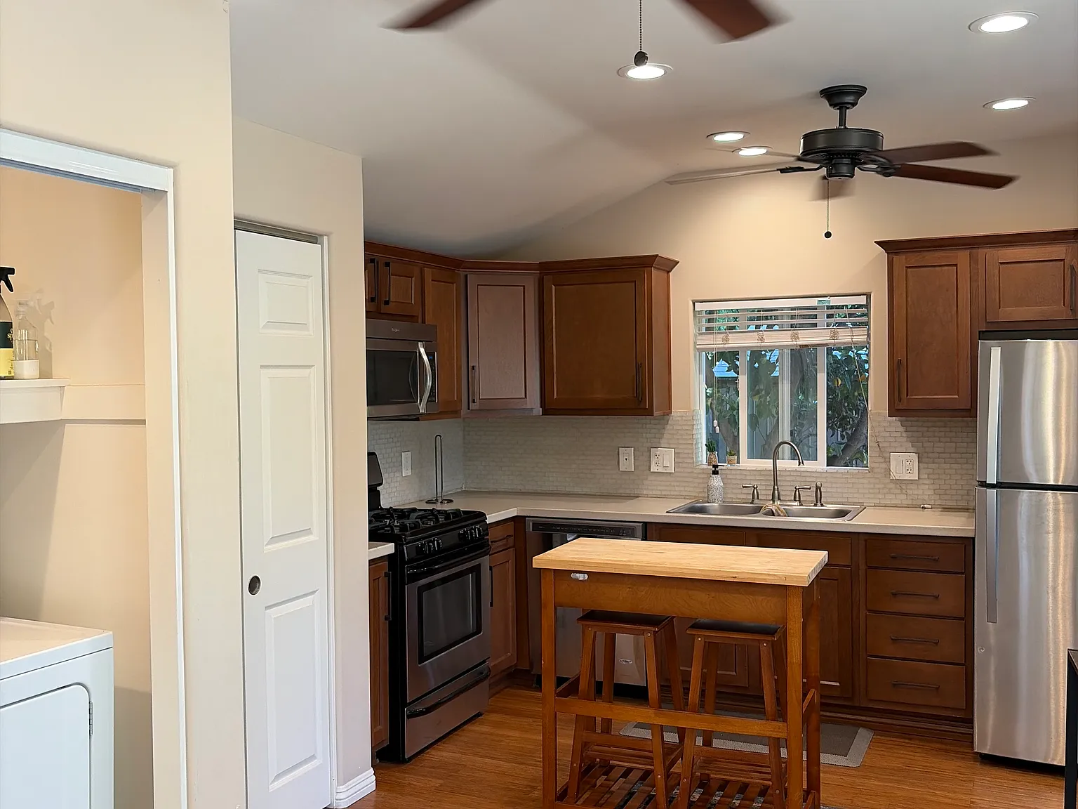 1574 Basswood Ave — Photo 3
