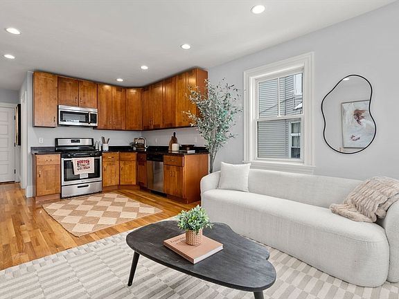 3rd image of 84 Linden St