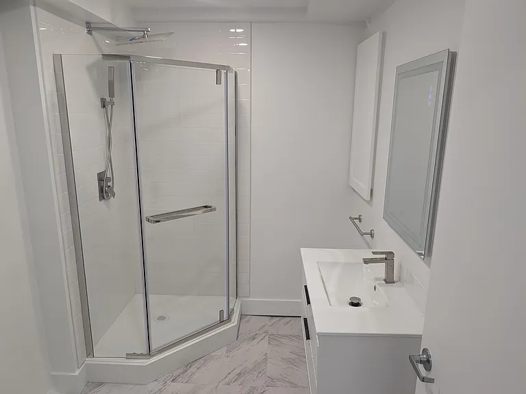 11430 Des Moines Memorial Dr S #3 — Photo 6