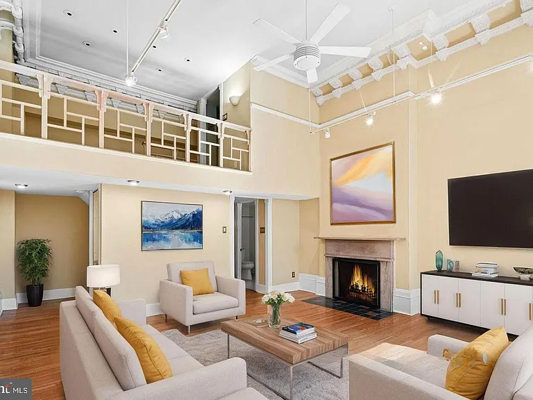 1018 Spruce St #1M — Photo 2