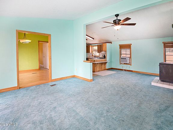 2nd image of 203 Estes Ln