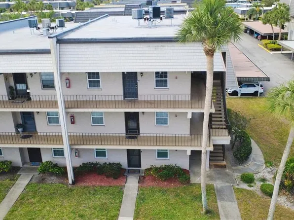 8681 Bardmoor Blvd #208C, Seminole, FL 33777