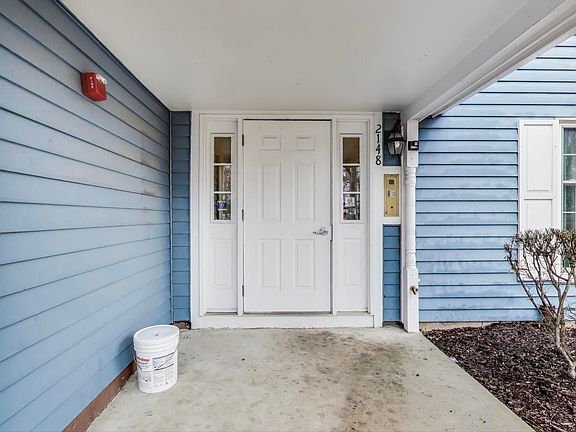 3rd image of 2148 Sunderland Ct APT 202B