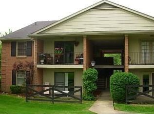 8020-A Westover Dr, Prospect, KY 40059