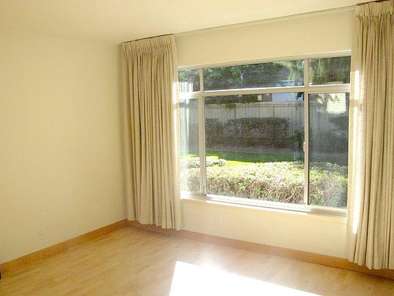 5th image of 1531 Marina Ct