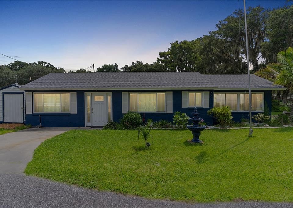 1st image of 31925 Tracy Ln