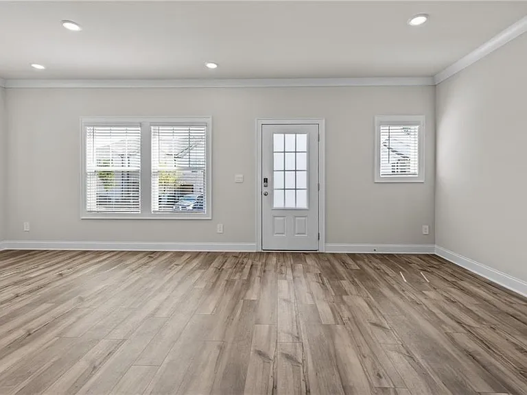 3614 Shore Wood Ave — Photo 5
