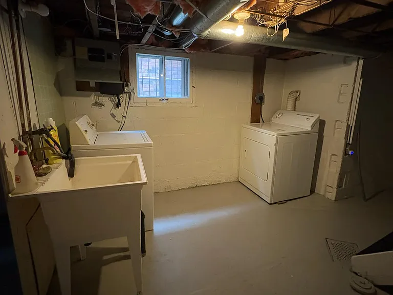 348 McKay Ave #1 — Photo 10