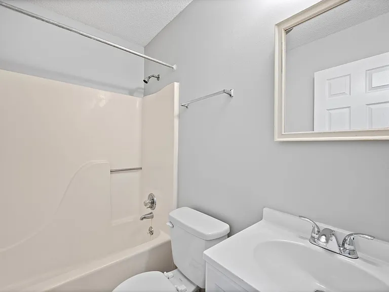 703 Power St — Photo 13