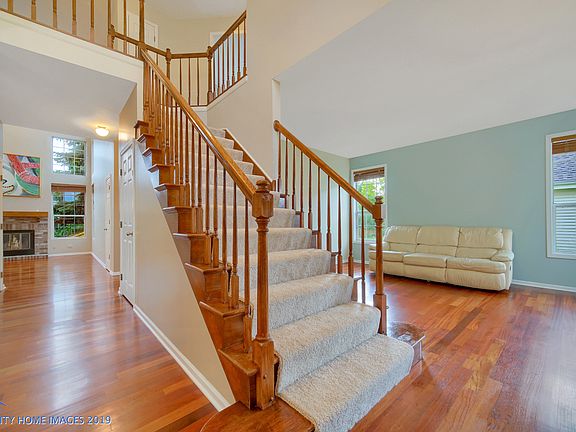 3rd image of 1239 William Dr