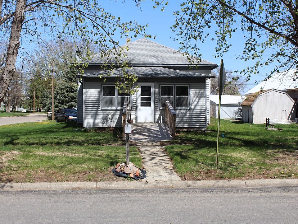 1st image of 466 N Oak St