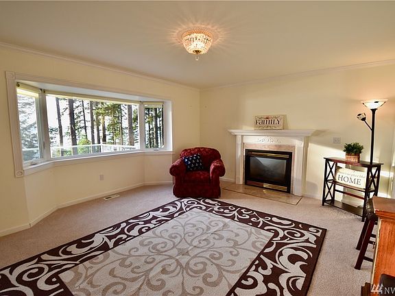 4th image of 16930 Marine Dr