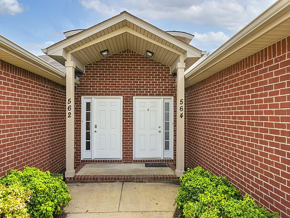 5th image of 564 Rose Cottage Cir