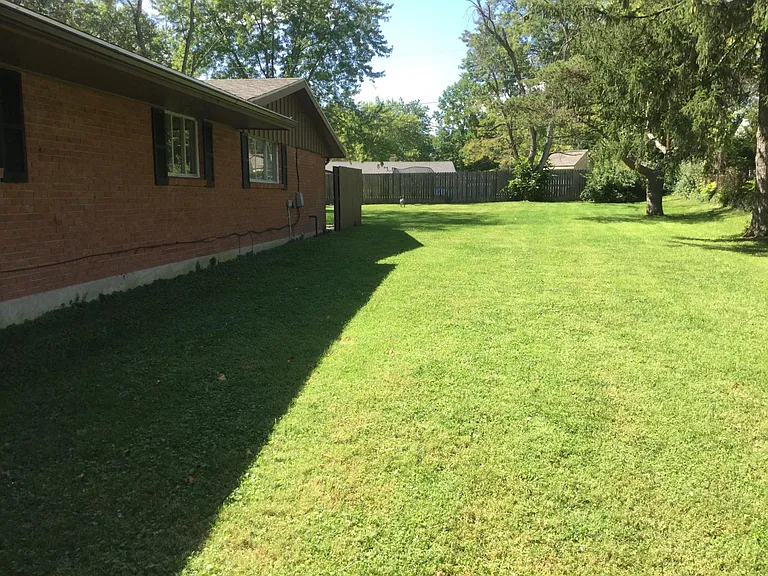 2303 Ivy Crest Dr — Photo 4