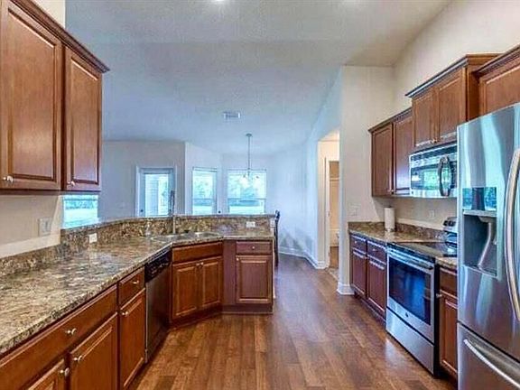 2nd image of 5803 NW Dooley Cir