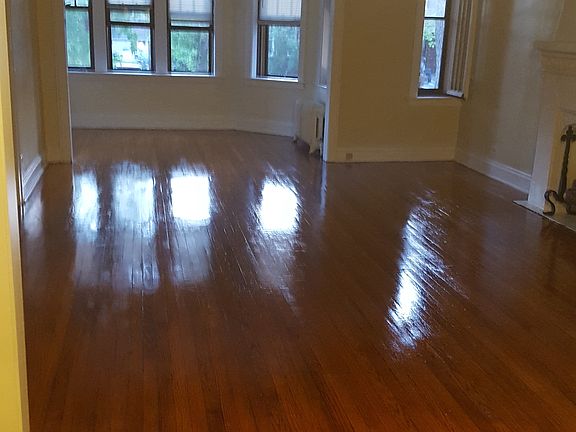 4th image of 7839 S Paxton Ave #2