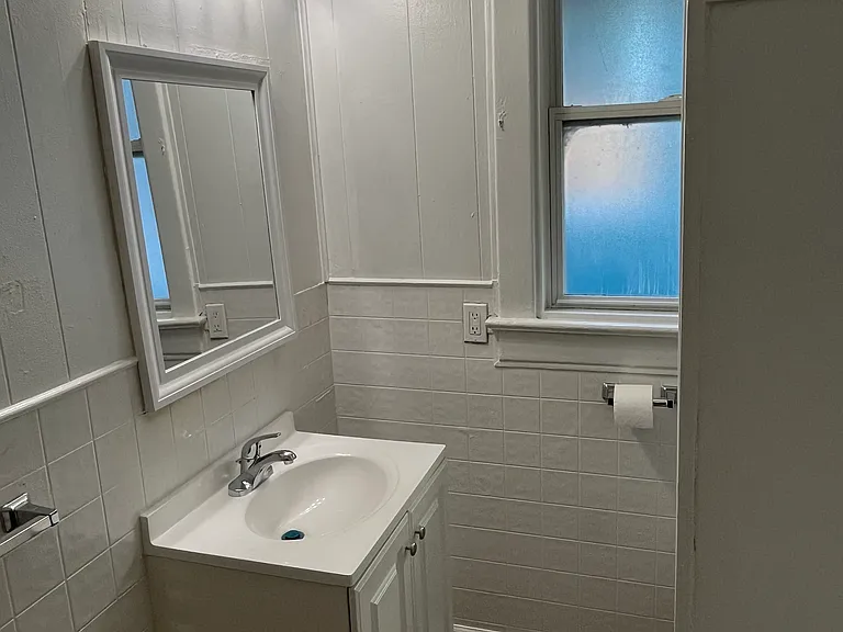 3718 Wayne Ave — Photo 23