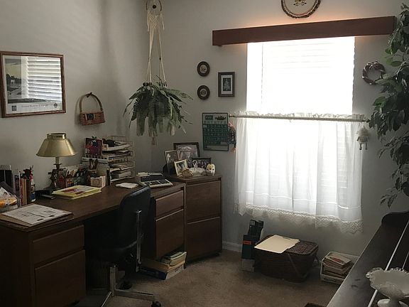 3rd image of 2724 NE 5th Pl