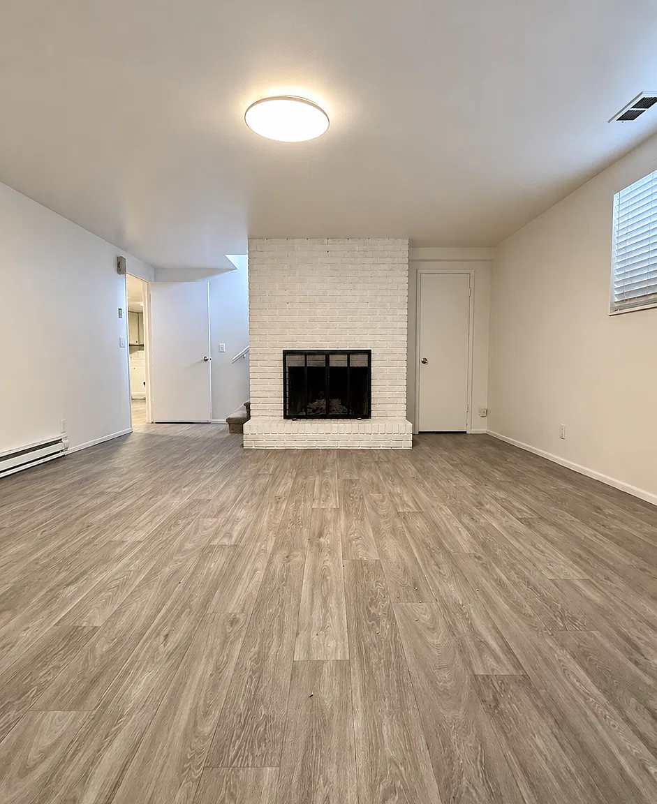 Updated Apartment in downtown Holladay — Photo 1