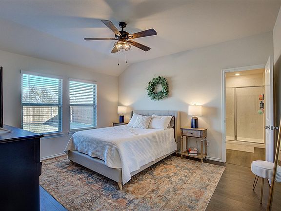 5th image of 1418 Sandlil St