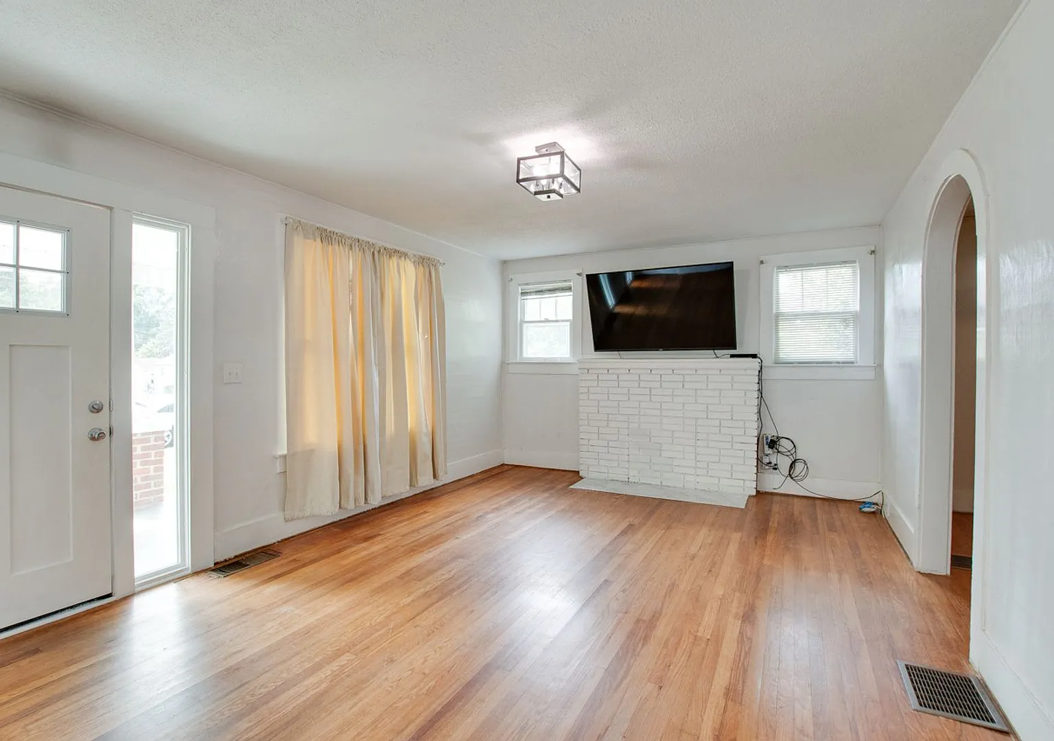 1611 Beirne Avenue — Photo 4