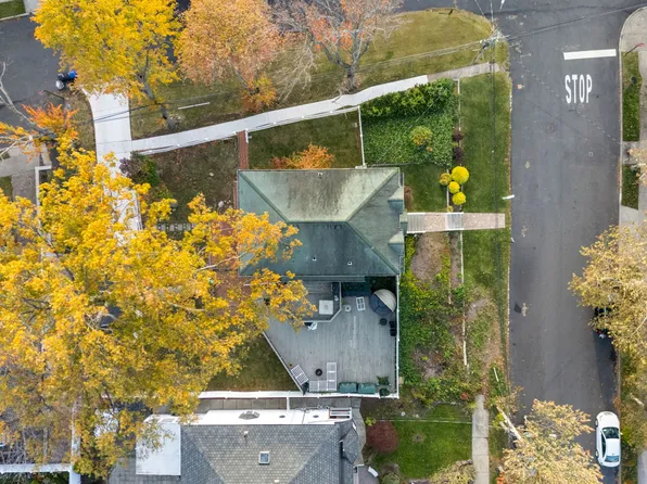 6 Mosely Avenue image 52 of 54