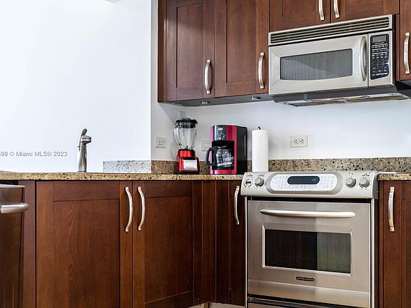 4th image of 19900 E Country Club Dr APT 709