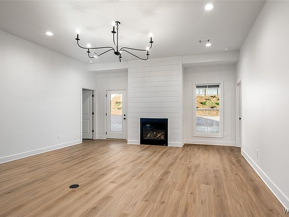 4th image of 13719 Blackoak Dr