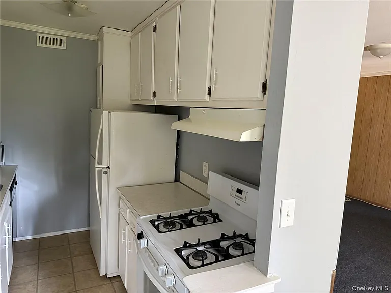 238 Artist Lake Dr — Photo 8