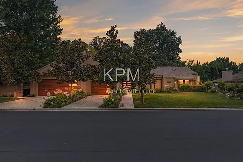 3342 Cove Cir Photo 1