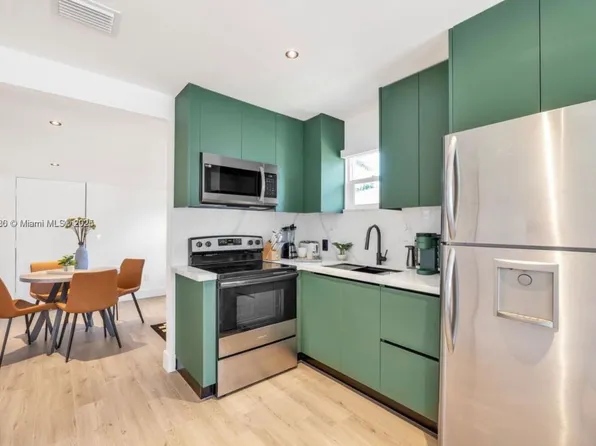 105 SW 4th Ave, Hallandale, FL 33009