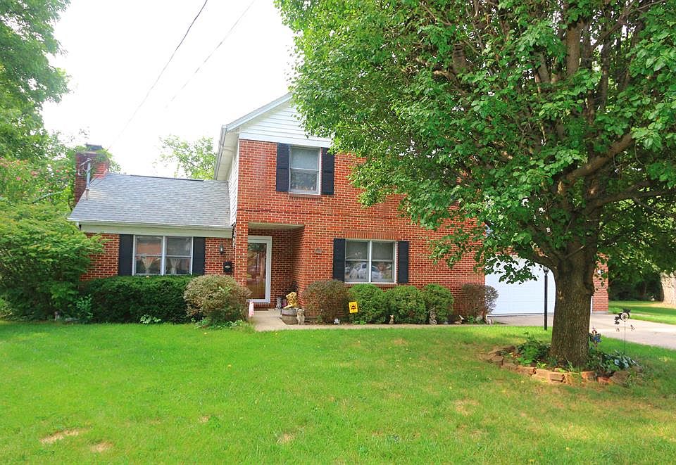 1st image of 3704 Lyndon Center Ct