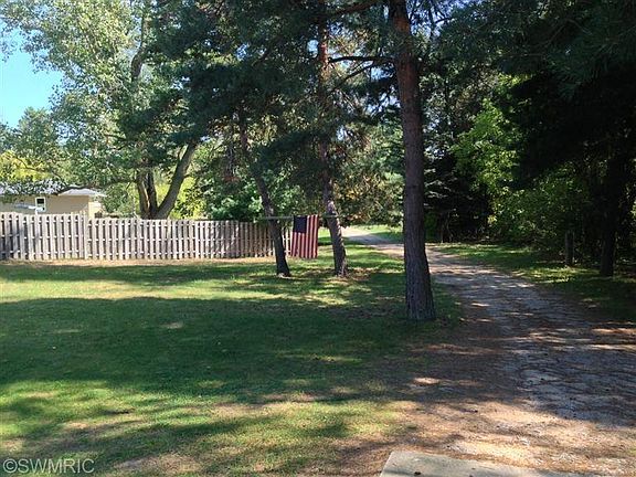 2nd image of 12101 Long Lake Dr NW