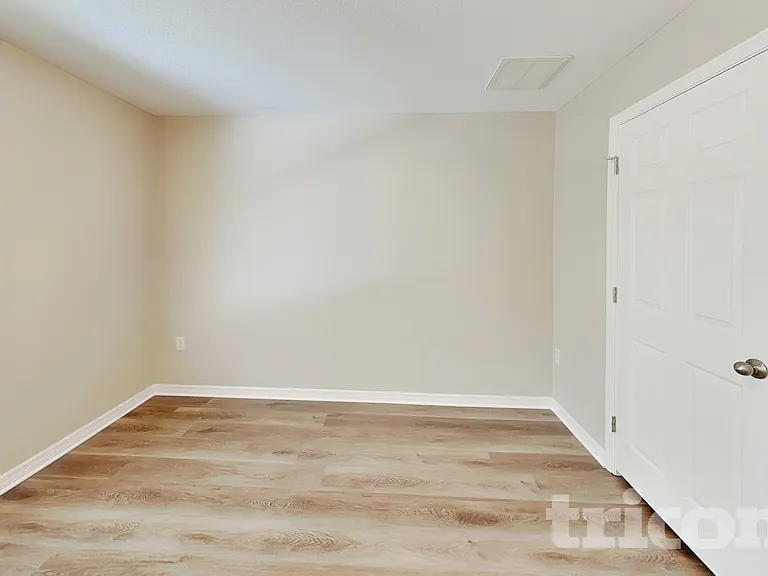 8 Matricaria Ct — Photo 18