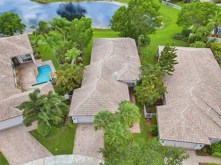 2525 Bay Pointe Ct — Photo 25