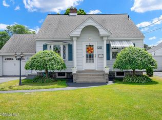 1221 Trinity Ave, Schenectady, NY 12306