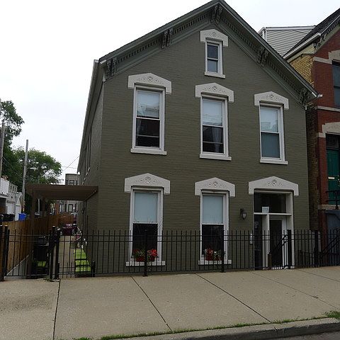 1st image of 1713 W Le Moyne St APT 2R