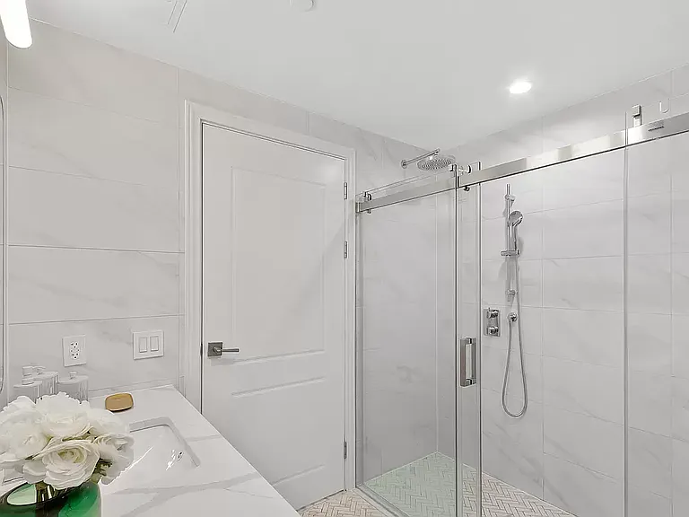 37-26 32nd St #PHA — Photo 6
